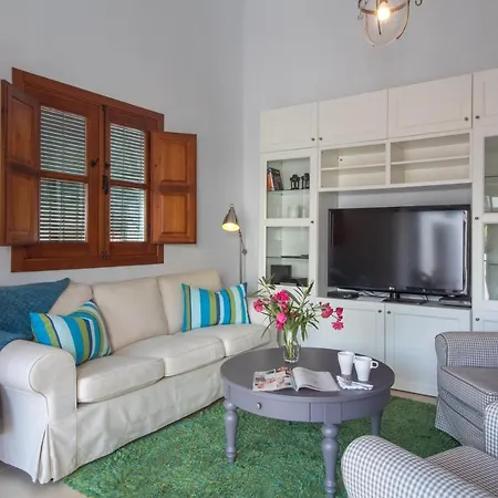 Quiet House In Village Center With Mountains Views Holiday home